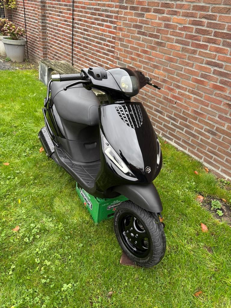 Piaggio zip 172cc stage 1 AC brom, Fietsen en Brommers, Scooters | Piaggio, Ophalen, Tweetakt, Maximaal 45 km/u, Zip