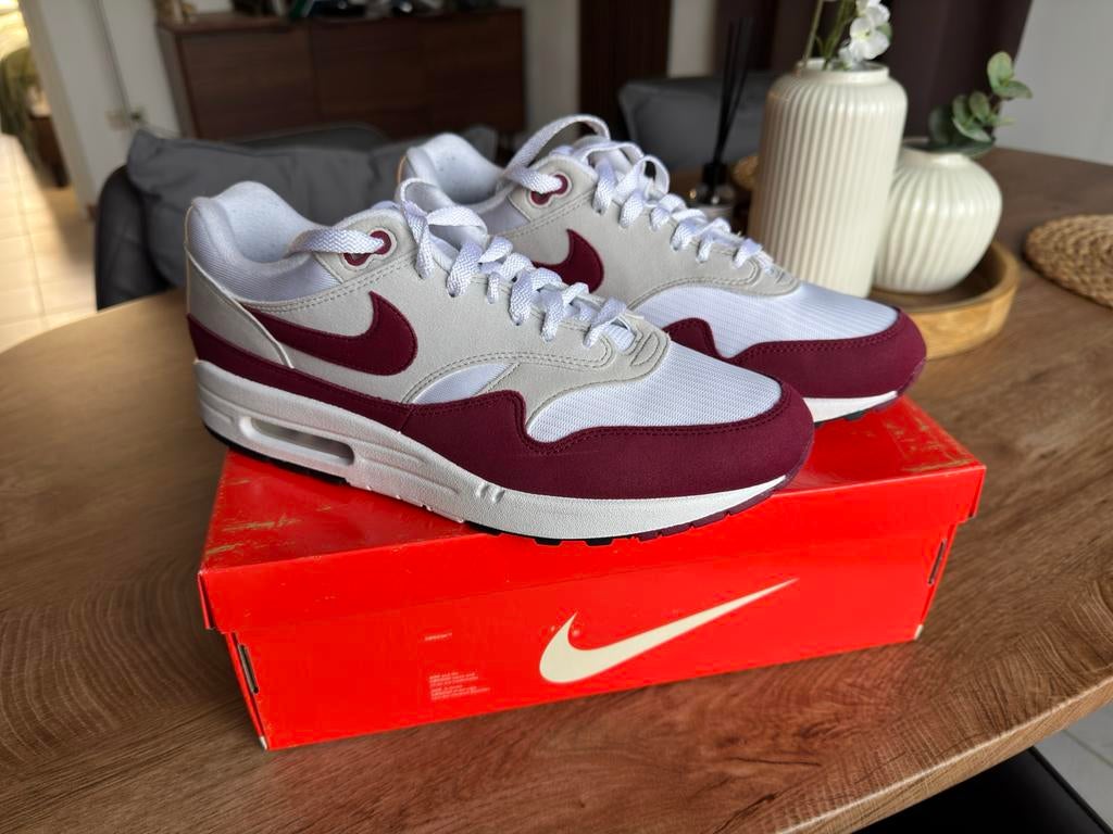 Nike Air Max 1 '87 SP Steve Harrington Maat 44.5, Ophalen of Verzenden, Zo goed als nieuw, Wit, Sneakers of Gympen