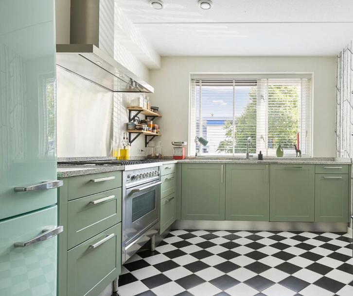 Complete keuken inclusief inbouw apparatuur, Huis en Inrichting, Keuken | Complete keukens, Gebruikt, Hoekkeuken, Groen, Graniet of Steen