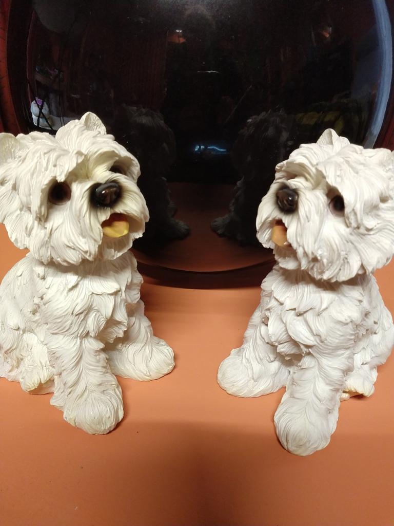 Set van twee beelden witte Westie Terriers Caesar honden, Ophalen of Verzenden, Zo goed als nieuw, Dier
