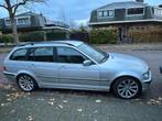BMW 3-Serie 2.5 I 325 Touring 2002 Grijs, Auto's, BMW, Achterwielaandrijving, Zwart, 11 km/l, Handgeschakeld