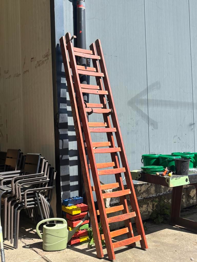 Oude houten ladders, Ophalen