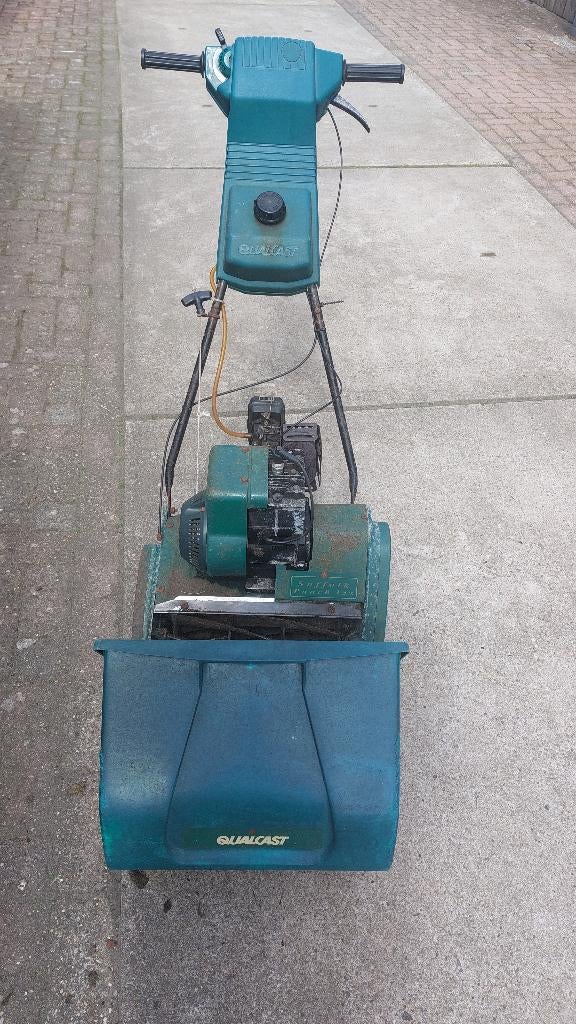 Qualcast benzine kooimaaier 35 cm, Ophalen, Gebruikt, Opvangbak, Benzine-grasmaaier