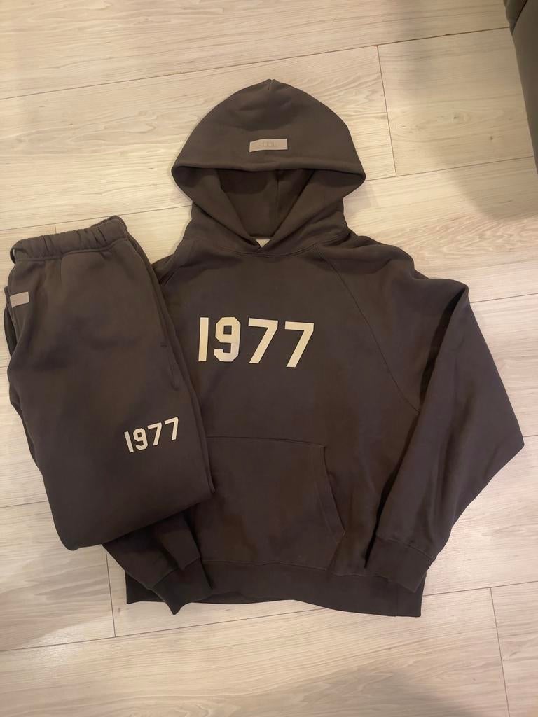 Essentials 1977 traingspak, Kleding | Heren, Truien en Vesten, Ophalen of Verzenden, Zo goed als nieuw, Maat 48/50 (M), Zwart