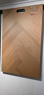 PVC-VLOER visgraat 130 m²

Toplaag 0.70, Ophalen, Nieuw, 75 m² of meer, Overige typen