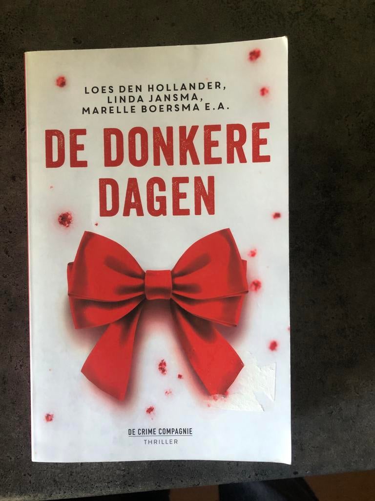 De Donkere Dagen - Thriller van De Crime Compagnie, Ophalen of Verzenden, Zo goed als nieuw, Nederland