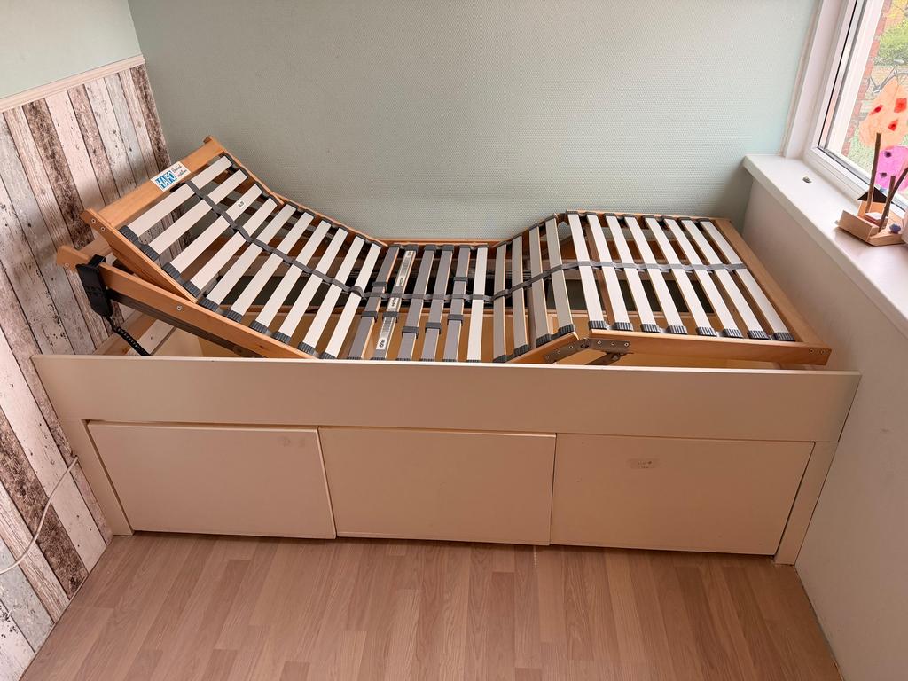 Elektrische lattenbodem 90x200, Huis en Inrichting, Ophalen, Gebruikt, 90 cm, Eenpersoons