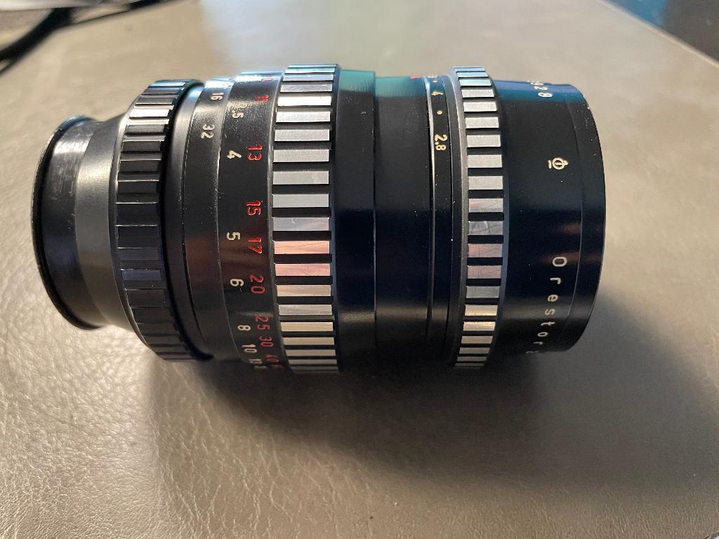 Analoge zoomlens 2.8/135, Audio, Tv en Foto, Fotografie | Lenzen en Objectieven, Ophalen of Verzenden, Gebruikt, Telelens, Zoom