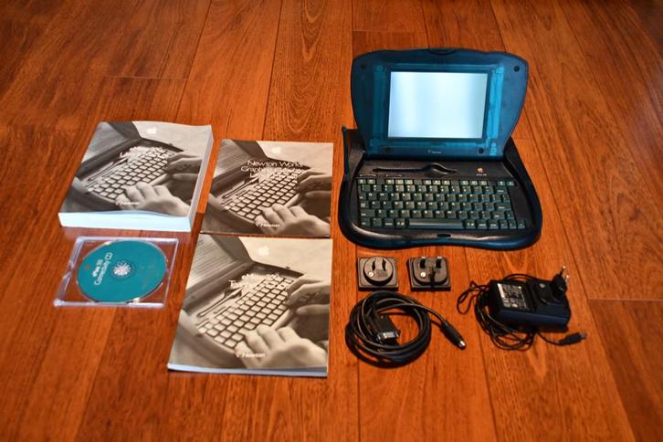 Vintage Macintosh Apple eMate 300 Werkend Uit 1998, Computers en Software, Vintage Computers, Ophalen of Verzenden