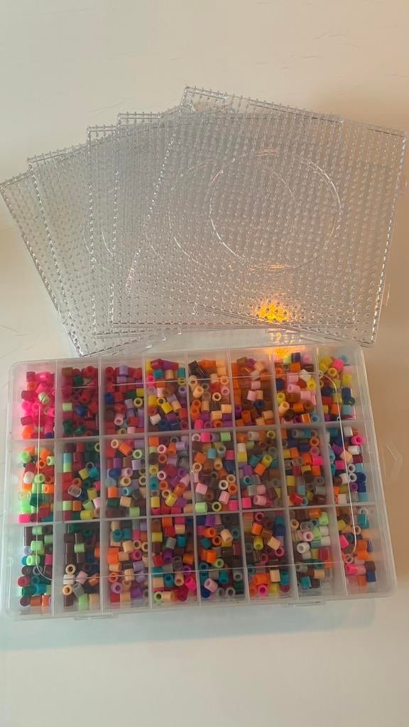 Strijk kralen en 5 bodemplaten, Hobby en Vrije tijd, Kralen en Sieraden maken, Ophalen of Verzenden, Gebruikt, Kraal