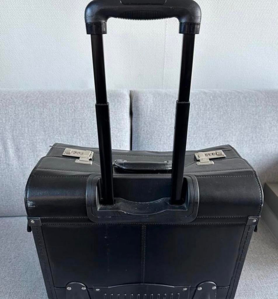 Zwarte Pilotenkoffer met Uitschuifbare Handgreep en Wieltjes, 40 tot 60 cm, Gebruikt, 20 tot 30 cm, Zwart