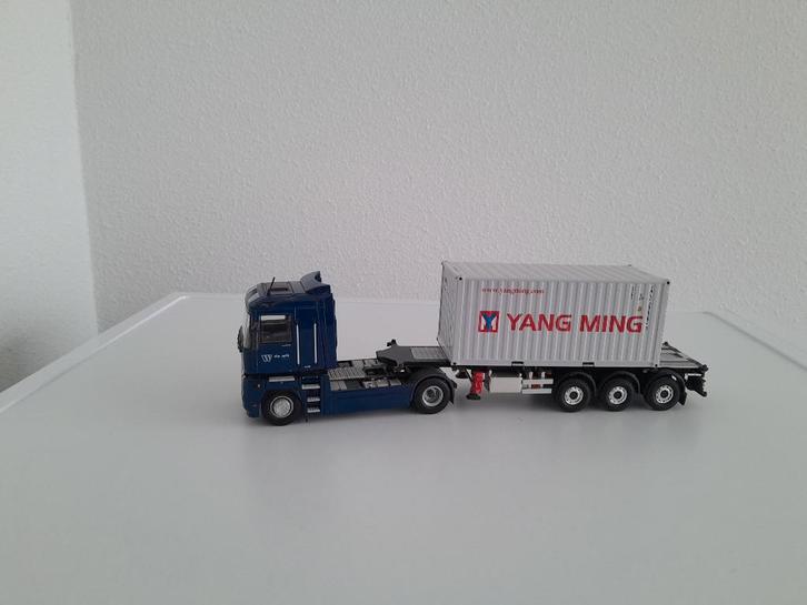 Renault Magnum De Wit Transport met een 20 voets container, Hobby en Vrije tijd, Modelauto's | 1:50, Nieuw, Bus of Vrachtwagen