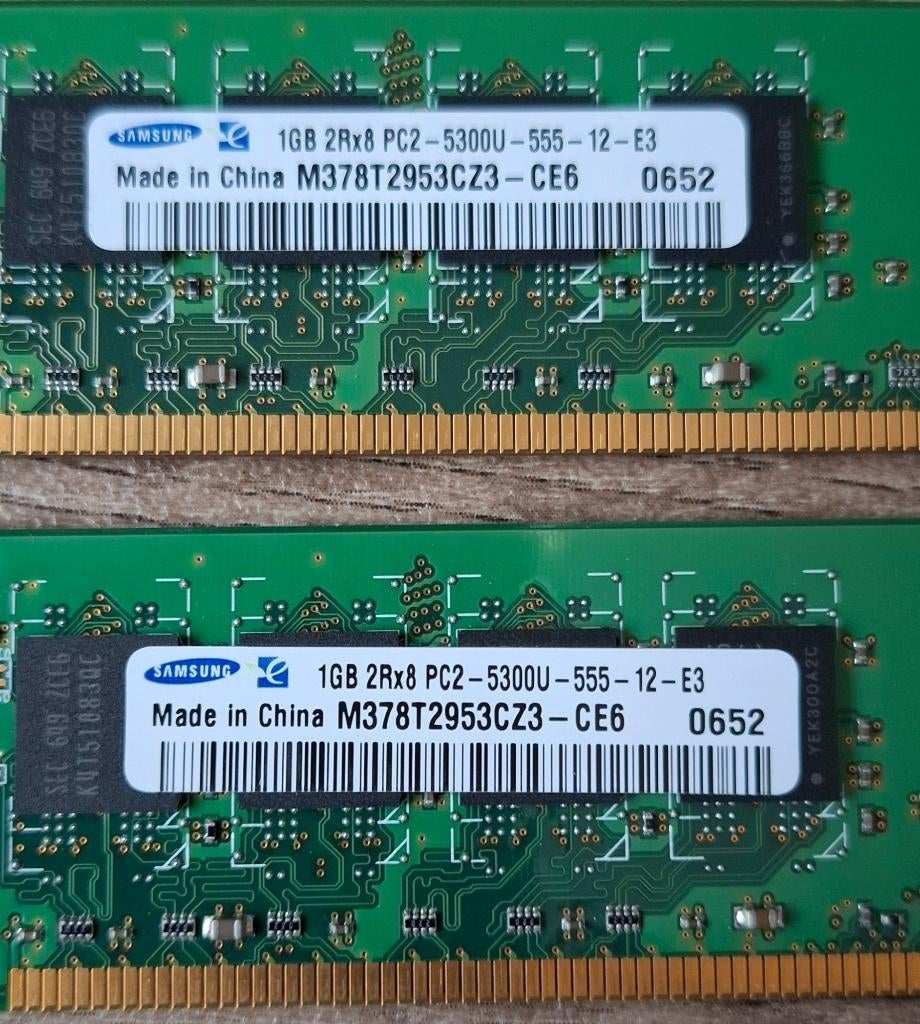 Samsung 1GB DDR2 PC-5300U CL5 (2 stuks), Gebruikt, Ophalen of Verzenden, DDR2, Desktop