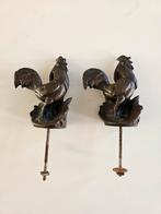 Twee bronzen haantjes, Ophalen of Verzenden