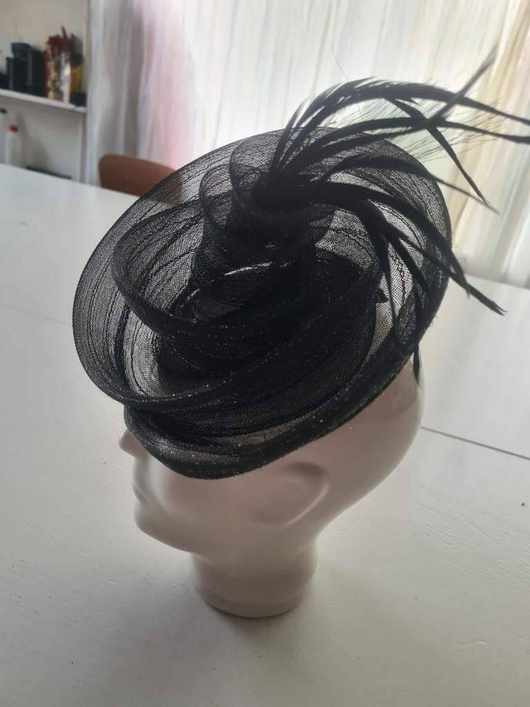 Elegante crinoline hoed met veren, Ophalen, Hoed, One size fits all, Onbekend