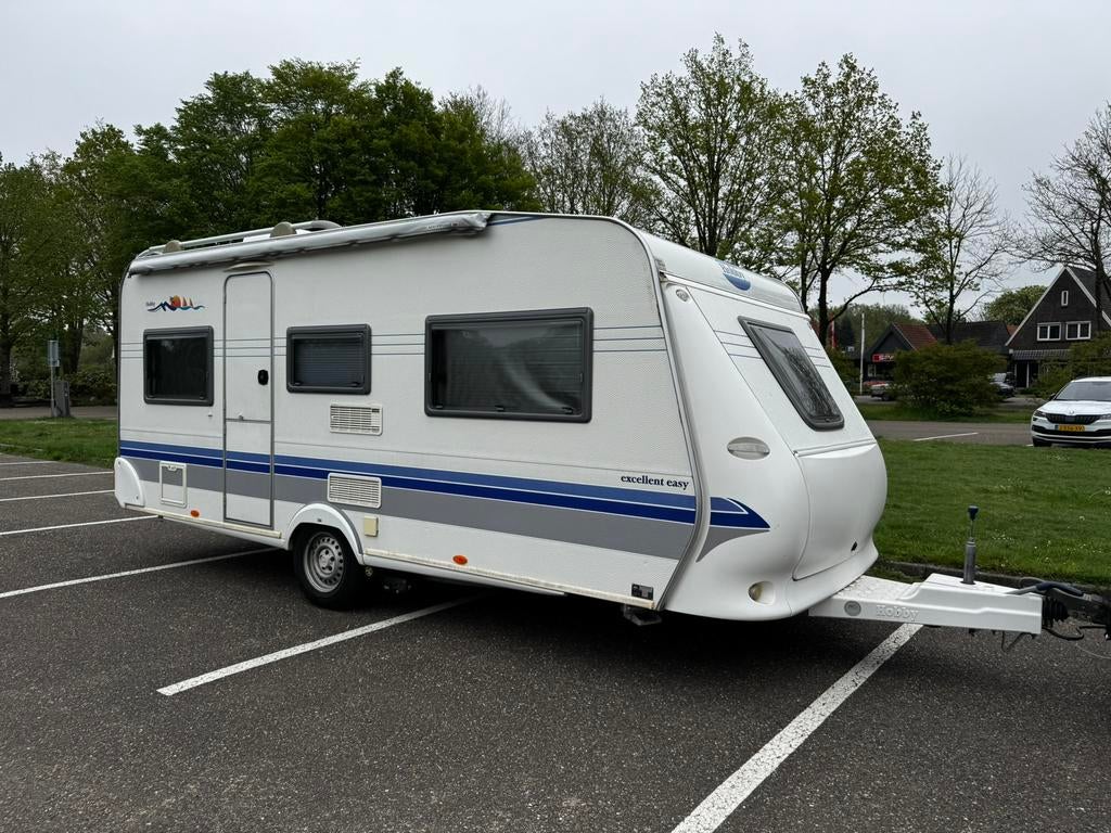 Hobby excelent easy 495 met stapelbed, Caravans en Kamperen, Caravans, Hobby, Particulier, Tot en met 6, 1000 - 1250 kg