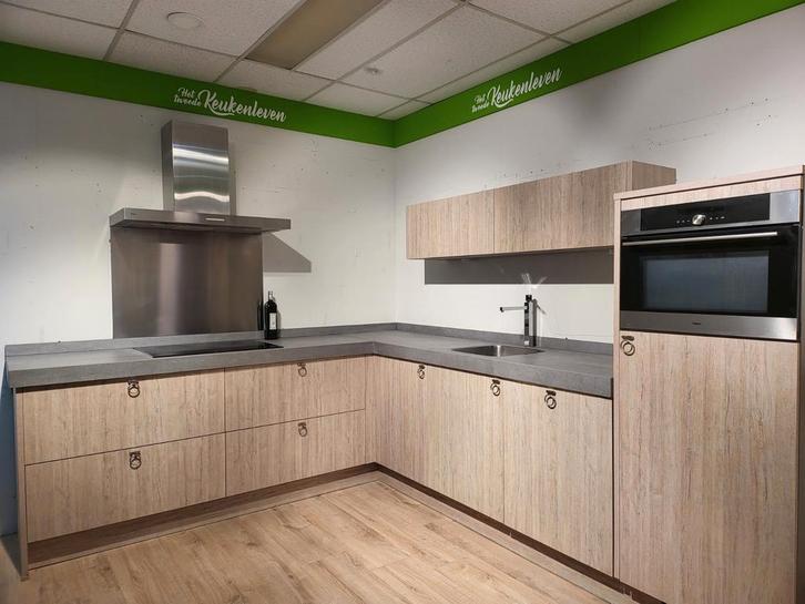 Prachtige Häcker systemat hoekkeuken prachtig blad van keram, Huis en Inrichting, Keuken | Complete keukens, Hoekkeuken, Overige kleuren