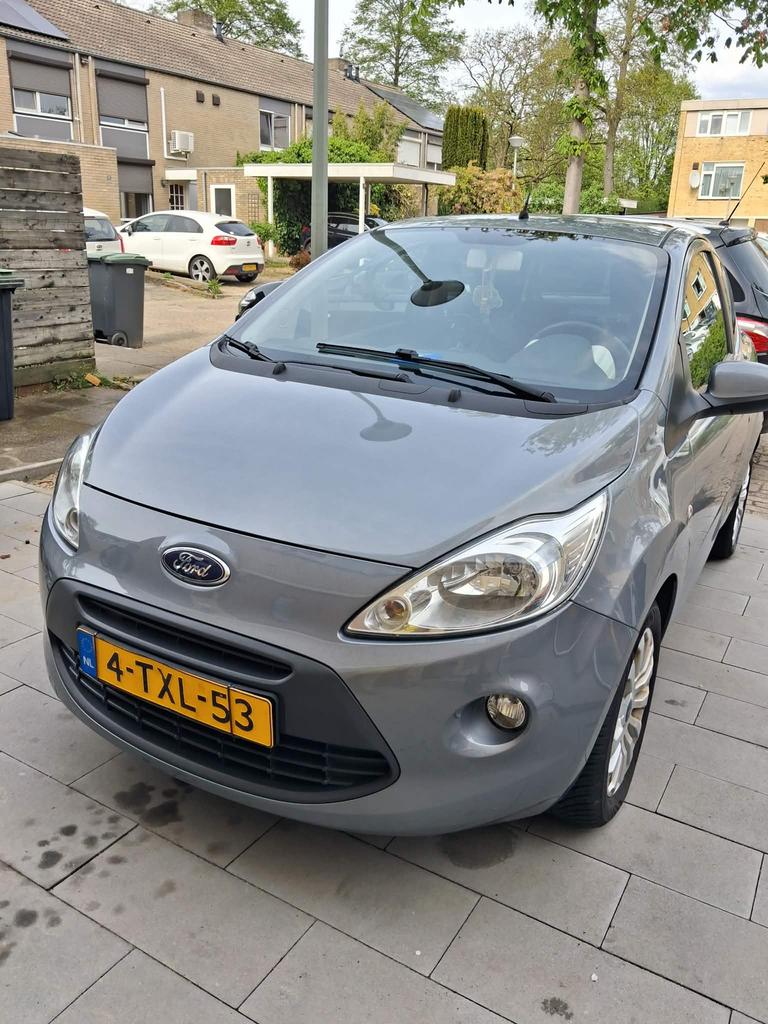 Ford Ka 1.2 51KW 2014 Grijs, Auto's, Voorwielaandrijving, 1242 cc, 4 cilinders, 4 stoelen