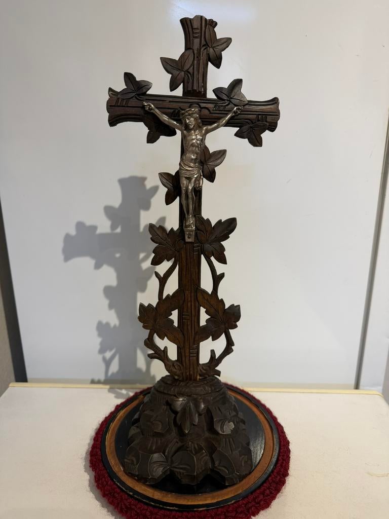 Houten kruisbeeld, Ophalen