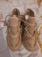 Nieuwe Khaki Sneakers met Diamantjes - Maat 39, Ophalen of Verzenden, Nieuw, Overige kleuren, Sneakers of Gympen