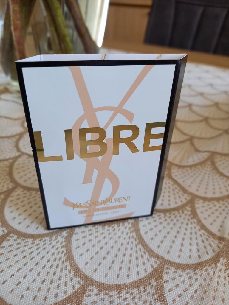 Proefje  Libre van Yves Saint Laurent, Ophalen of Verzenden, Nieuw