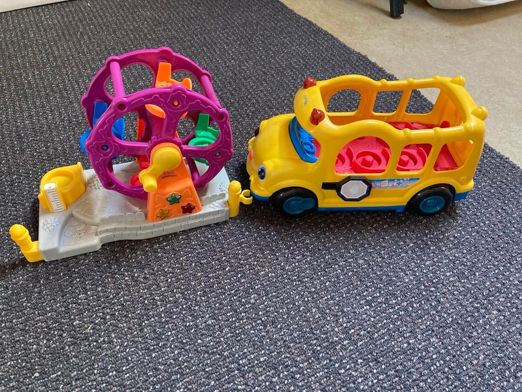 Fisher-Price Little People bus en draaimolen, Kinderen en Baby's, Speelgoed | Fisher-Price, Ophalen of Verzenden, Gebruikt, Speelset