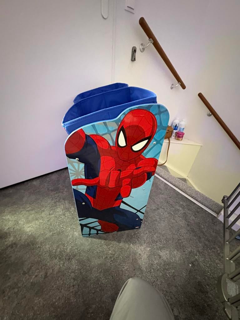 Spiderman opbergbox met 6 stoffen bakken, Ophalen of Verzenden, Gebruikt, Overige typen