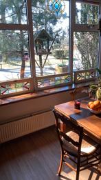 Drie fraaie glas in lood ramen, Ophalen