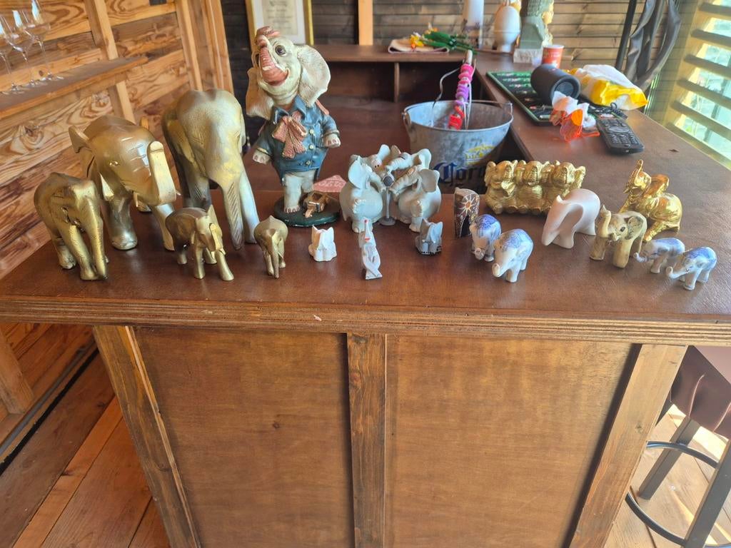 Verzameling van diverse olifanten beeldjes, Verzamelen, Ophalen of Verzenden, Gebruikt, Dier
