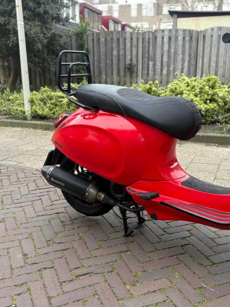 Akrapovic uitlaat piaggio/vespa 4t 2v, Ophalen, Gebruikt, Uitlaat, Vespa