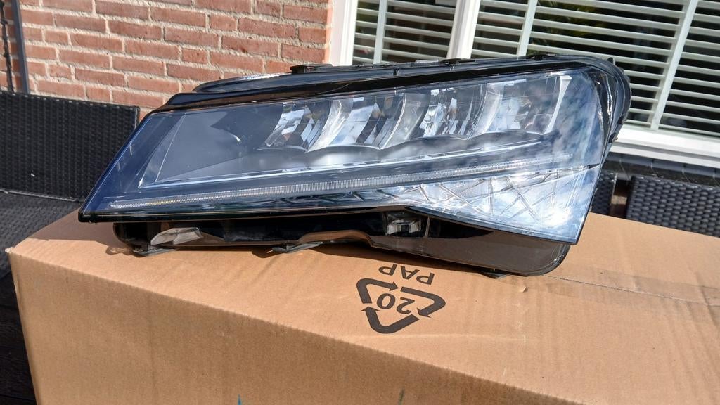 Skoda Superb 3V (B8) Facelift LED Koplamp Links 3V1941015C, Auto-onderdelen, Ophalen of Verzenden, Gebruikt, Skoda