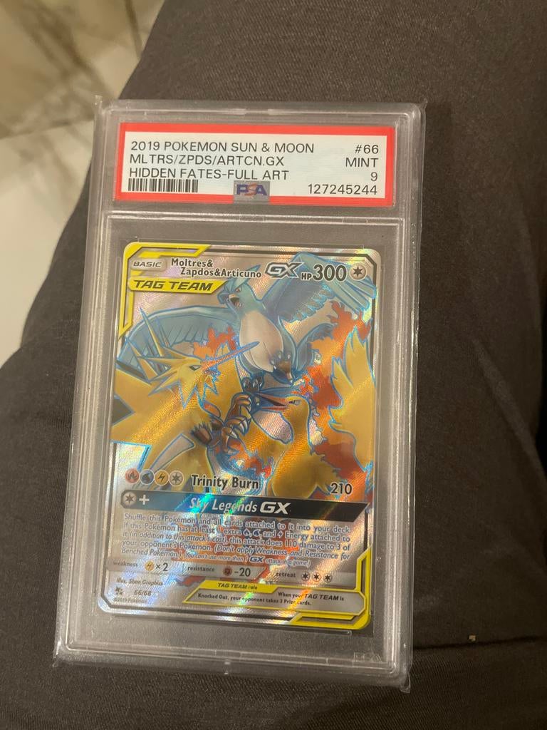 Moltres Zapdos Articuno GX PSA 9 Hidden Fates Full Art, Ophalen of Verzenden, Zo goed als nieuw, Losse kaart, Foil