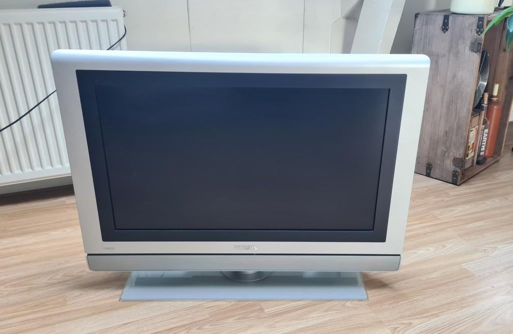 Philips Cineos 32PF9966/10 32 inch LCD flat tv + standaard, Audio, Tv en Foto, Televisies, Ophalen, Philips, Gebruikt, 50 Hz