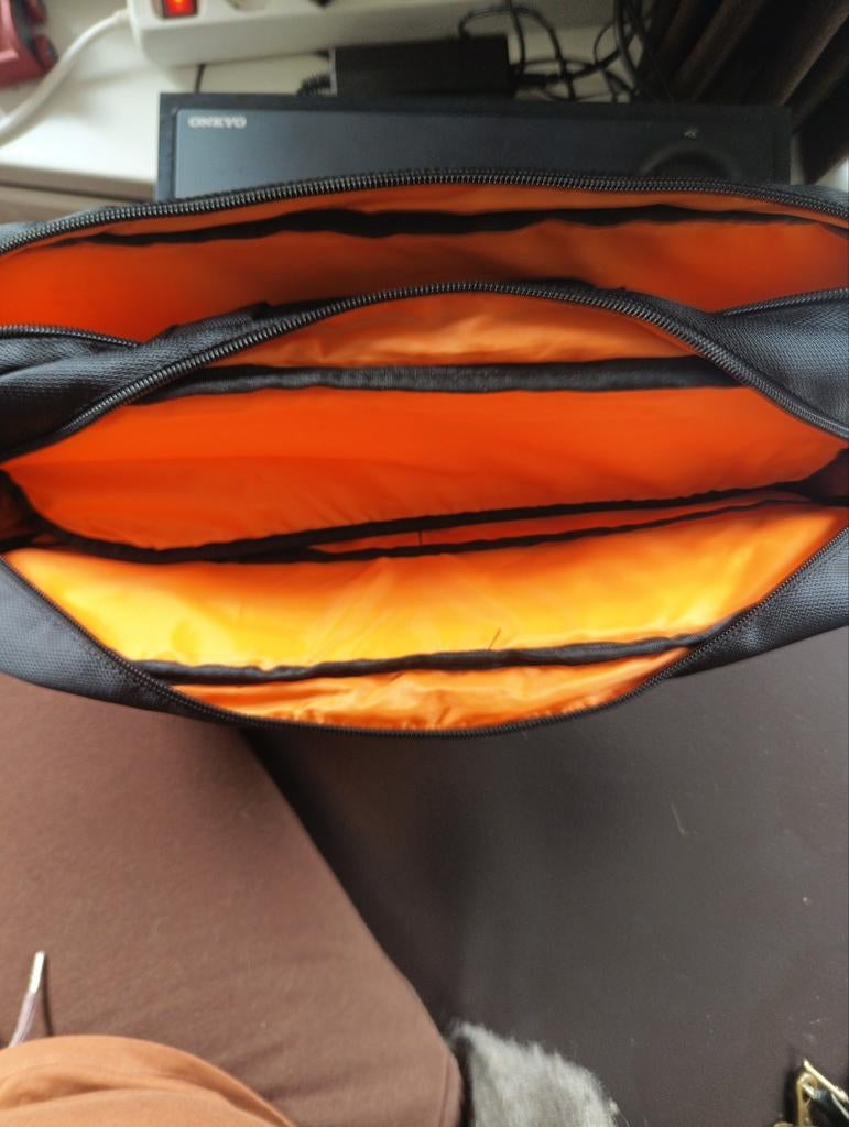 Laptoptas met riemen en meerdere vakken, Ophalen of Verzenden