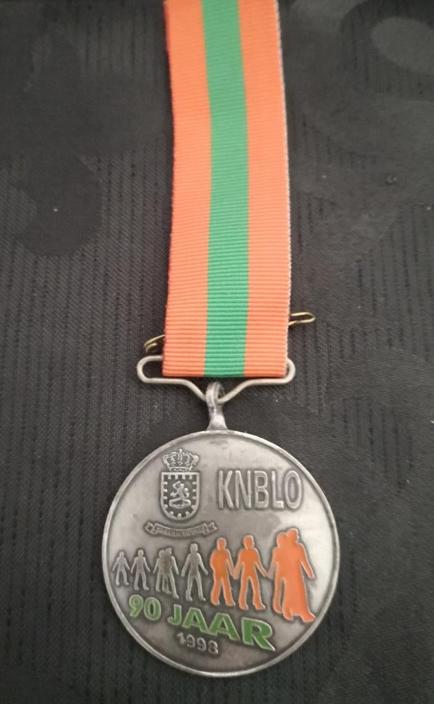 Medaille 90 jaar KNBLO, Postzegels en Munten, Penningen en Medailles, Verzenden, Overige materialen