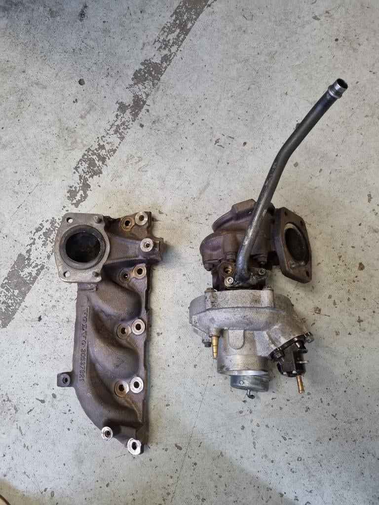 K24 turbo met spruitstuk Volvo V70R v40 s40 2.0t, Auto-onderdelen, Motor en Toebehoren, Ophalen of Verzenden, Gebruikt, Volvo