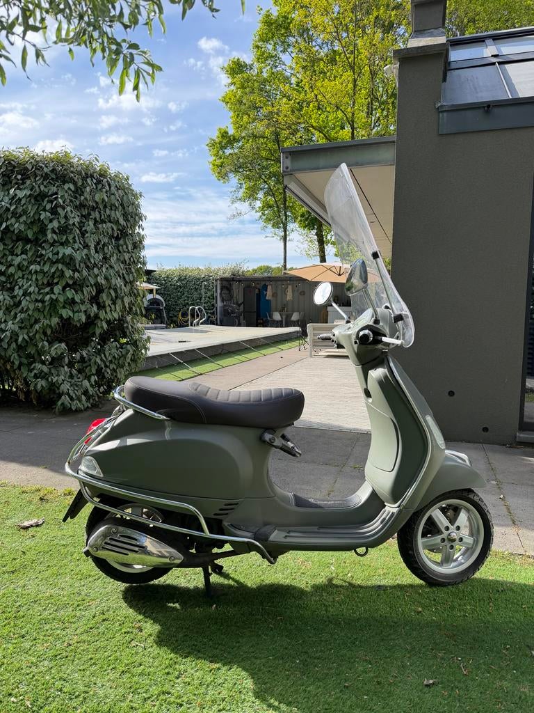 Vespa LX 25 km/u - Olijfgroen, Fietsen en Brommers, Scooters | Vespa, Ophalen, Gebruikt, Benzine, Vespa LX