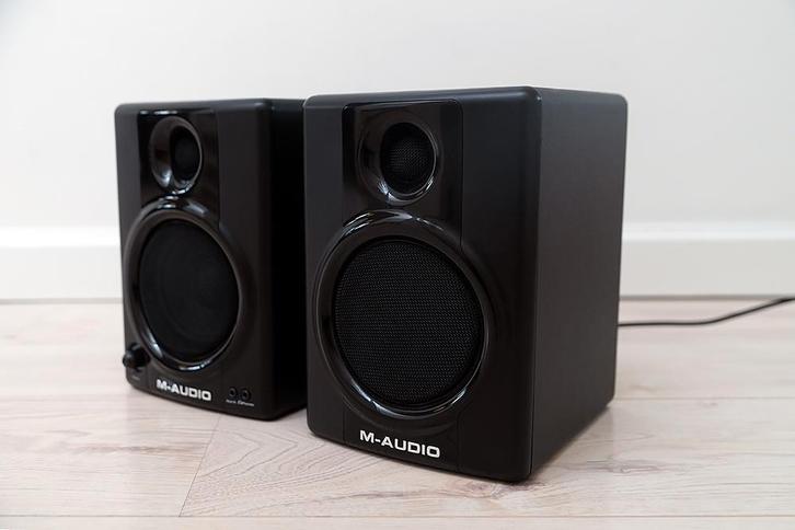 M-Audio AV40 Studio Monitors / Active Speakers, Audio, Tv en Foto, Luidsprekers, Front, Rear of Stereo speakers, Minder dan 60 watt