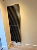 Moderne designradiator - Zwart, verticaal, Ophalen, Radiator, Minder dan 60 cm, Zo goed als nieuw