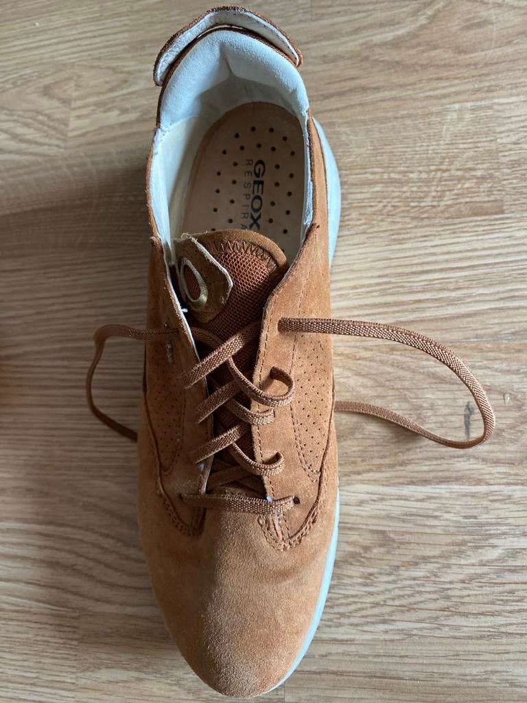 Geox Respira sneakers bruin, Ophalen of Verzenden, Gedragen, Bruin, Sneakers of Gympen