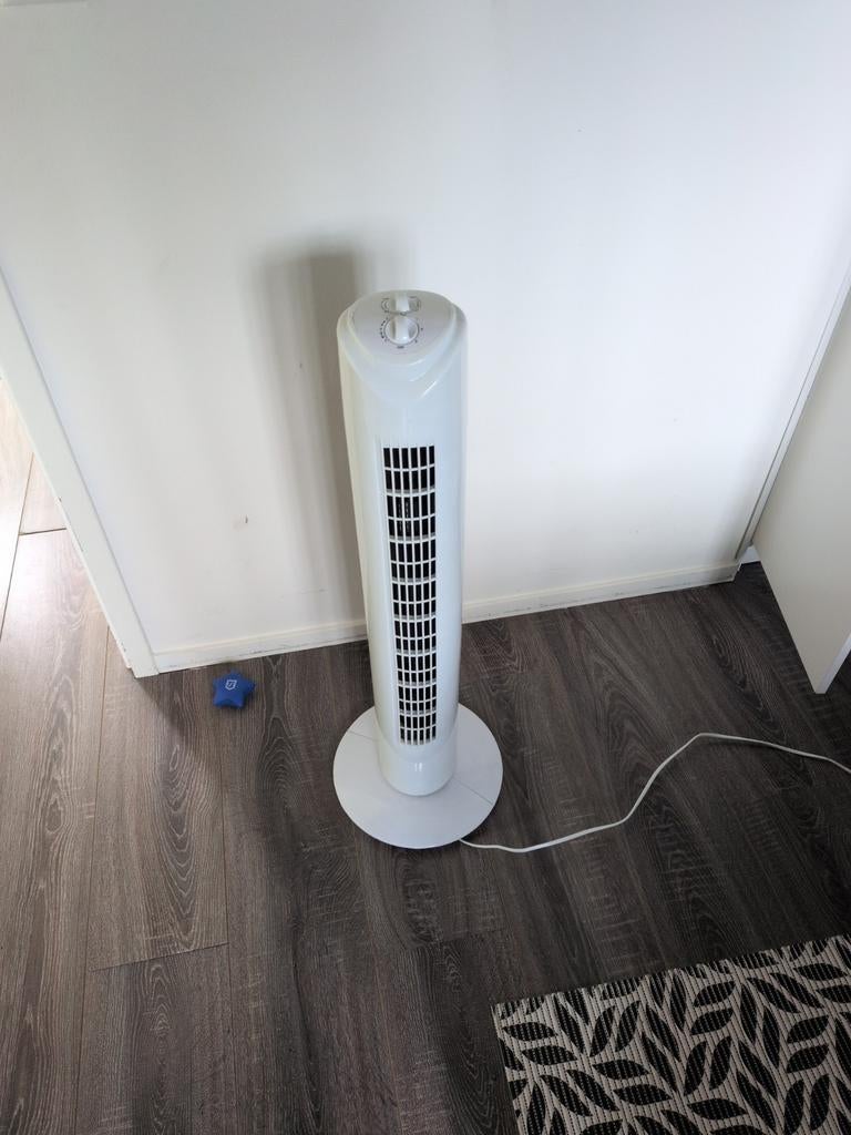 Eletric fan, Witgoed en Apparatuur, Ventilatoren, Ophalen, Ventilator met afstandsbediening, Zo goed als nieuw