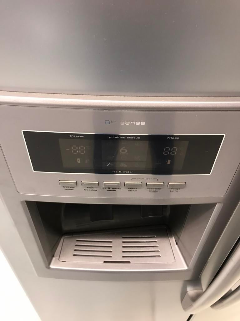 Defecte Whirlpool Amerikaanse koelkast, 200 liter of meer, 60 cm of meer, Met aparte vriezer, Zo goed als nieuw