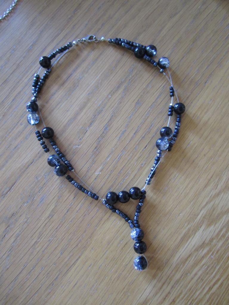 kralenketting handgemaakt, Ophalen of Verzenden, Zo goed als nieuw, Zwart, Overige materialen