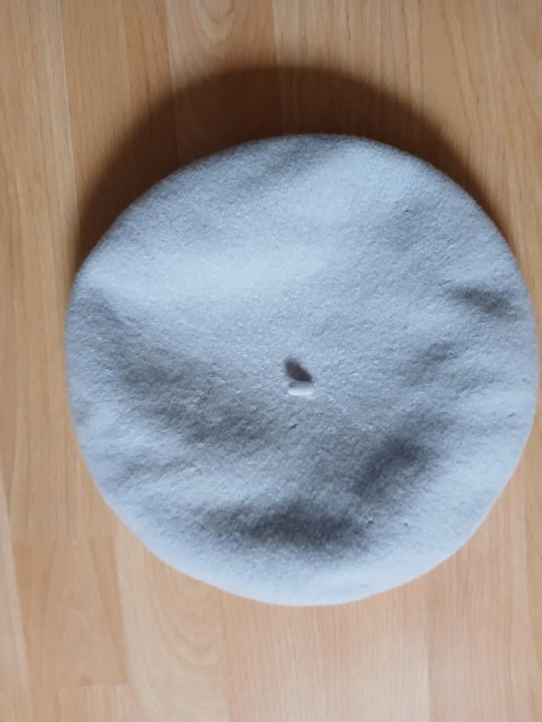 Een lichtblauwe baret., Ophalen, Zo goed als nieuw, One size fits all, Pet