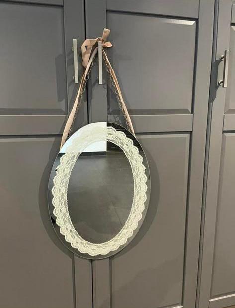 Prachtige Ovale spiegel kanten rand, Ophalen, Minder dan 50 cm, Zo goed als nieuw, Minder dan 100 cm