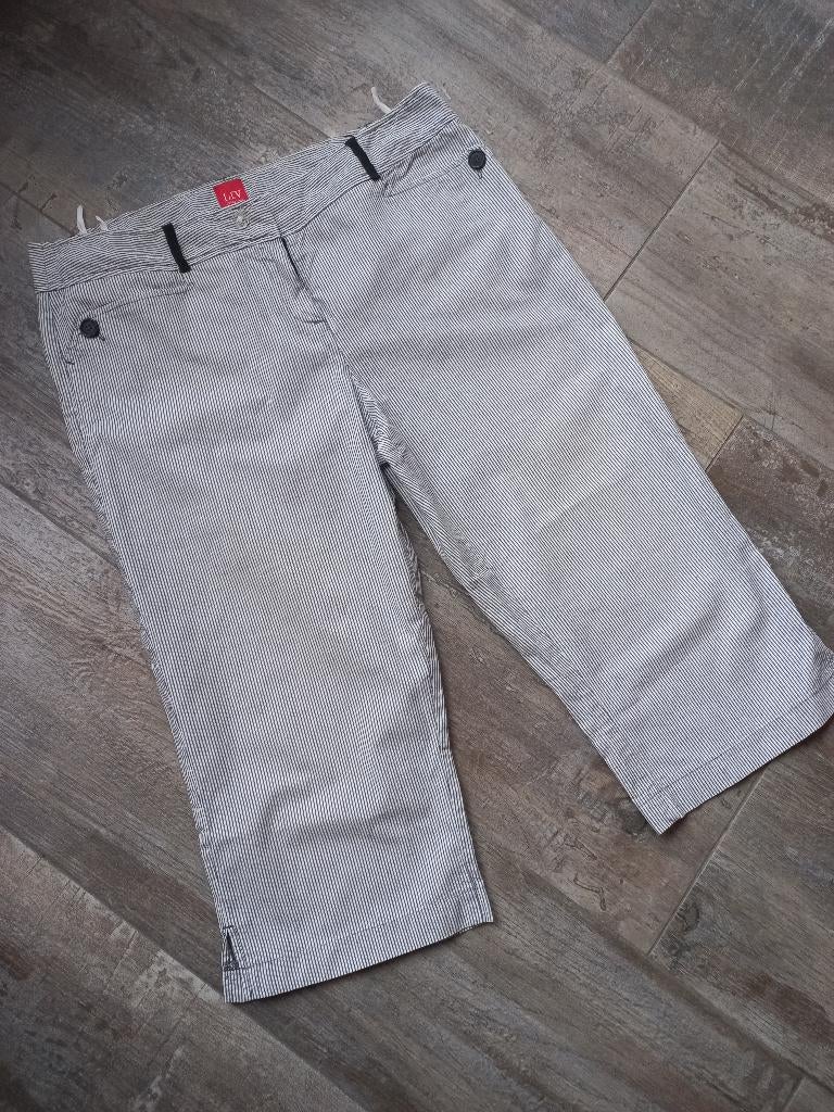 Liv broek 42 knielengte fijn streepje, Kleding | Dames, Overige kleuren, Maat 42/44 (L), Ophalen of Verzenden, Zo goed als nieuw