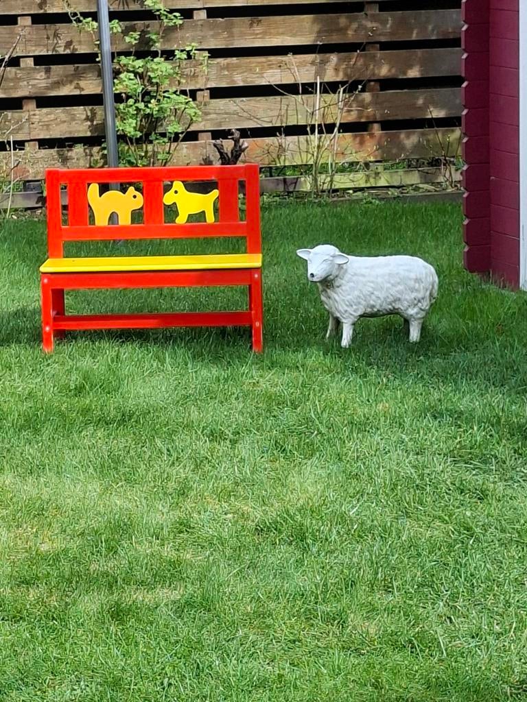 Houten kinderbankje met dierenfiguren, Ophalen, Gebruikt, Stoel(en)