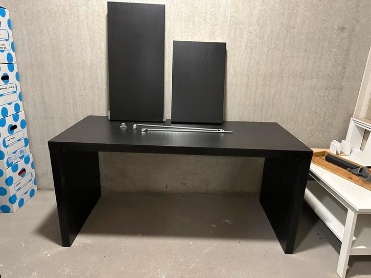 IKEA MALM Bureau Zwart met Uitschuifbaar Paneel, Huis en Inrichting, Bureaus, Gebruikt, Computerbureau, IKEA, Modern, Spaanplaat of MDF