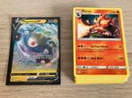 KADO TIP Set van 50 verschillende originele Pokemon kaarten, Ophalen of Verzenden, Zo goed als nieuw, Meerdere kaarten, Foil