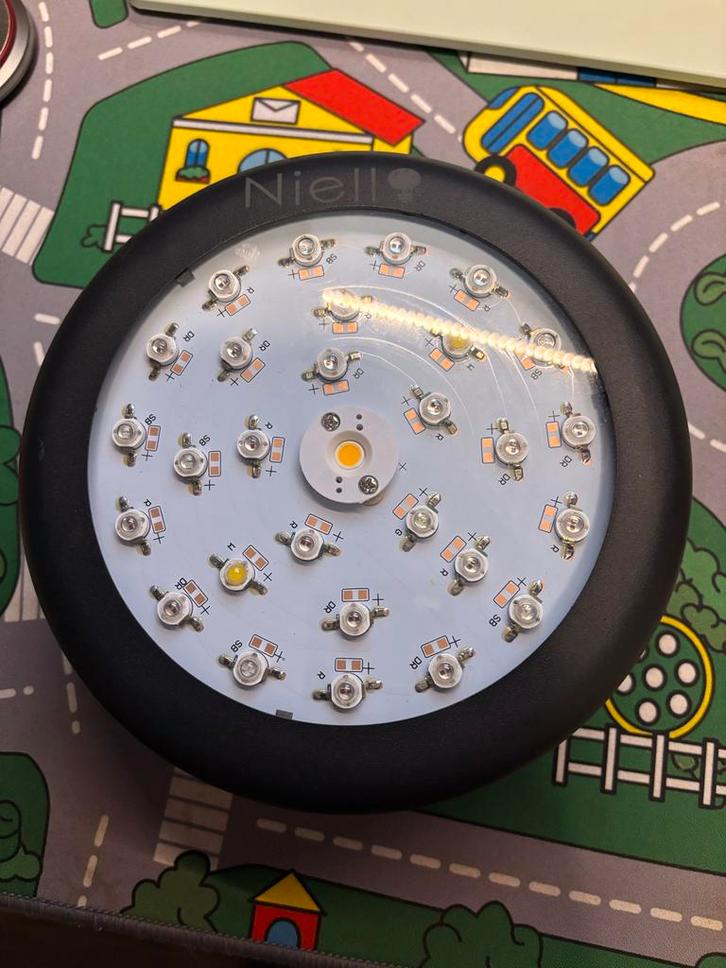 Niello LED Groeilamp (150W), Tuin en Terras, Kweekspullen, Gebruikt, Kweeklamp, Ophalen of Verzenden